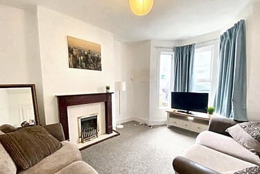 3 bed house, West Hill Road, Mutley, Plymouth, PL47LF - Image 1